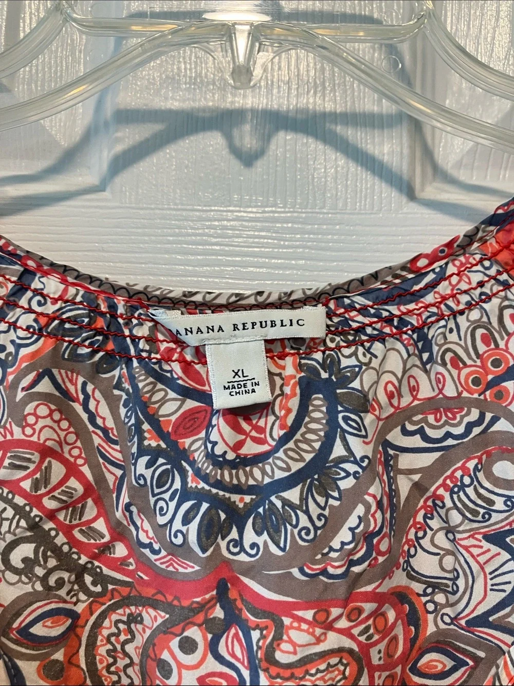 Banana Republic Red and Navy Paisley Peasant Blouse 100% silk xl